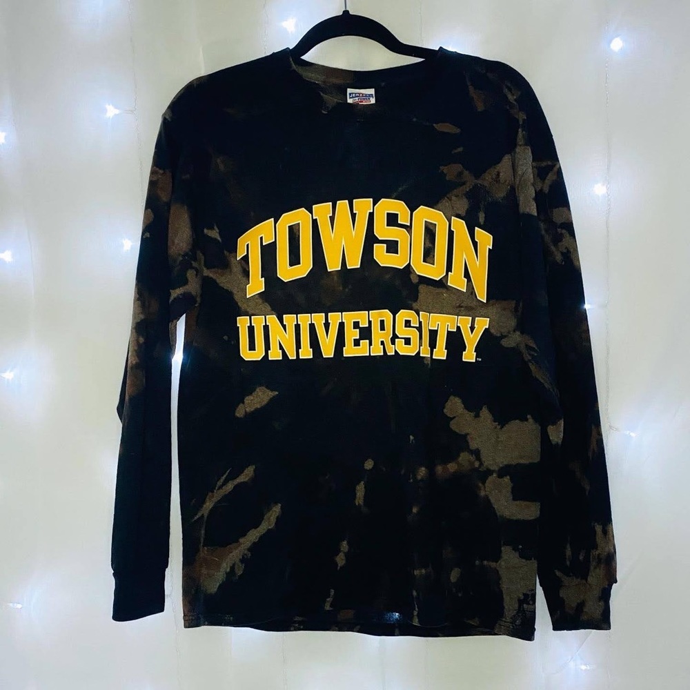 Long sleeve Towson U shirt